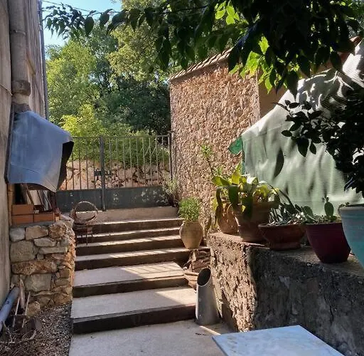 La Tranquille Aux Portes Des Cevennes Сasa de vacaciones *